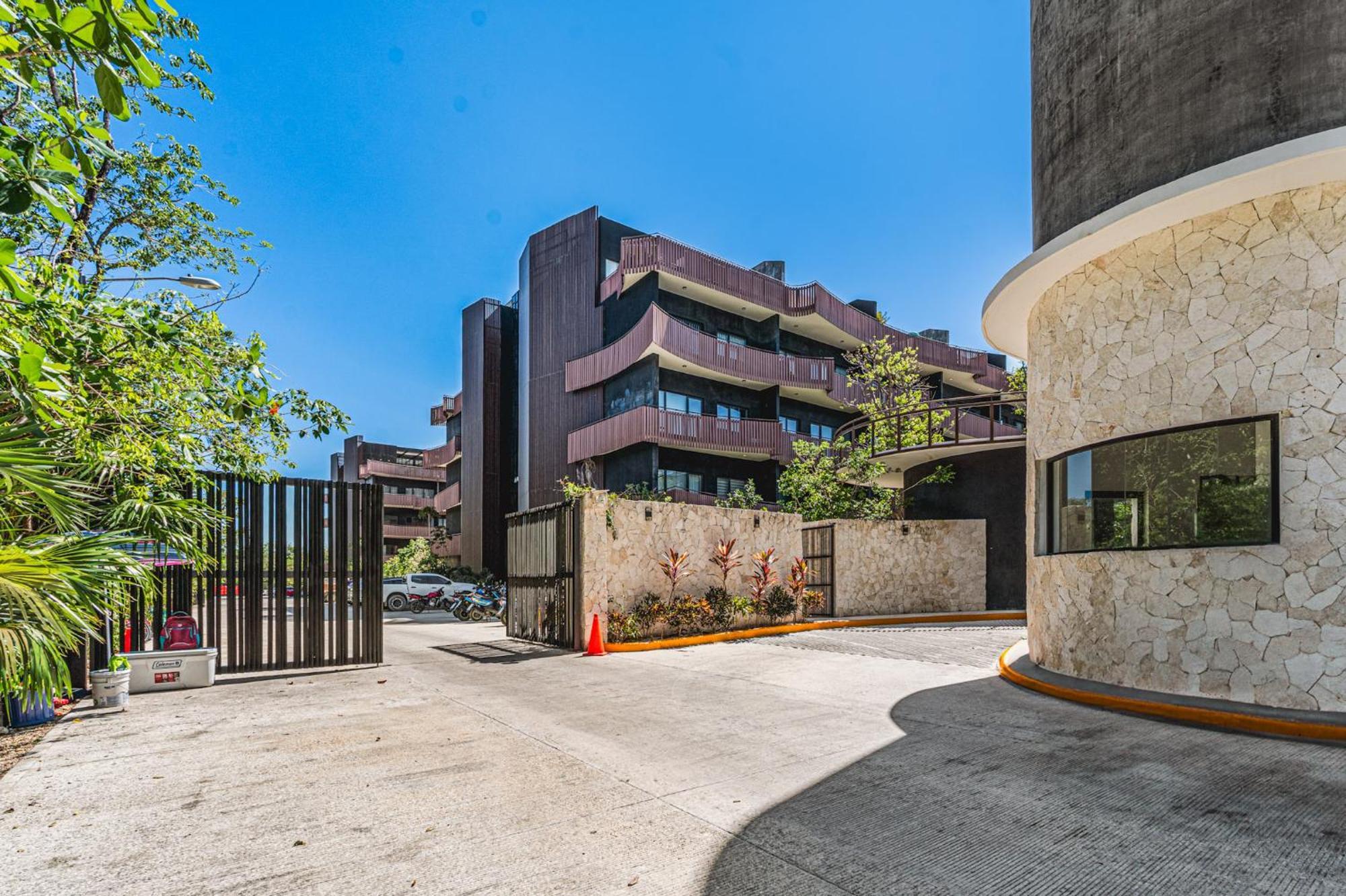 Walk To 1br 4 Guests Kids Area Office *