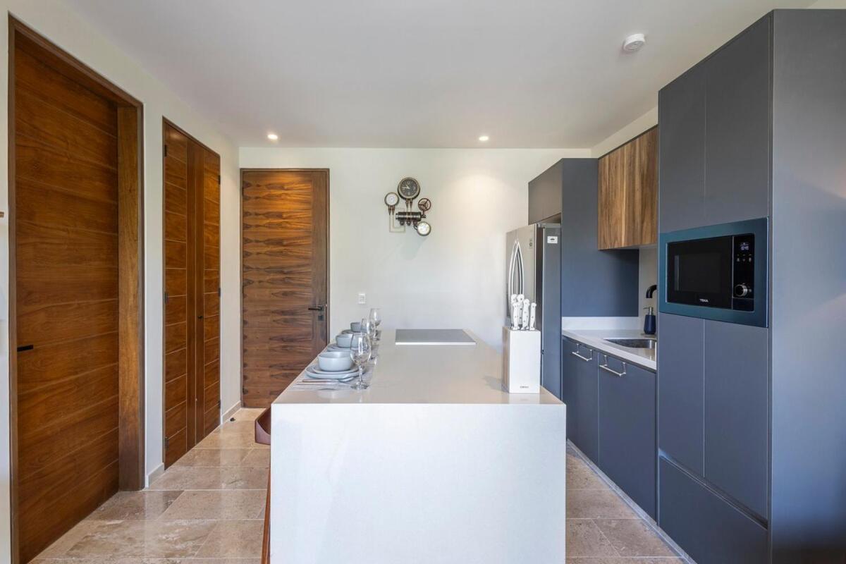 Penthouse 2br In With Private Rooftop And Pool Apartment *