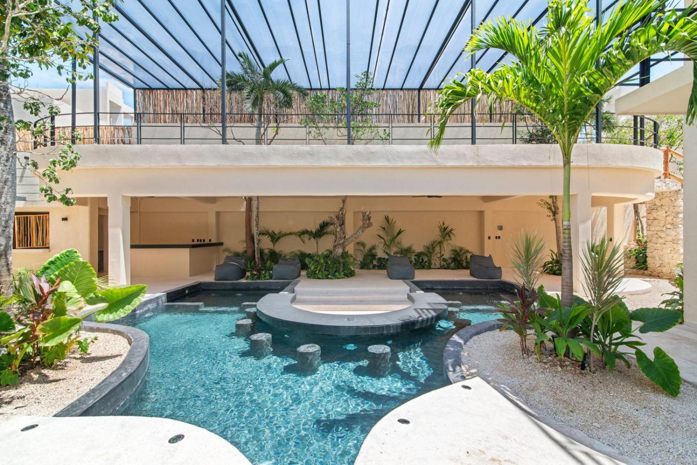 Boho Chic 2br With Swim-up Pool Near The Apartment Tulum