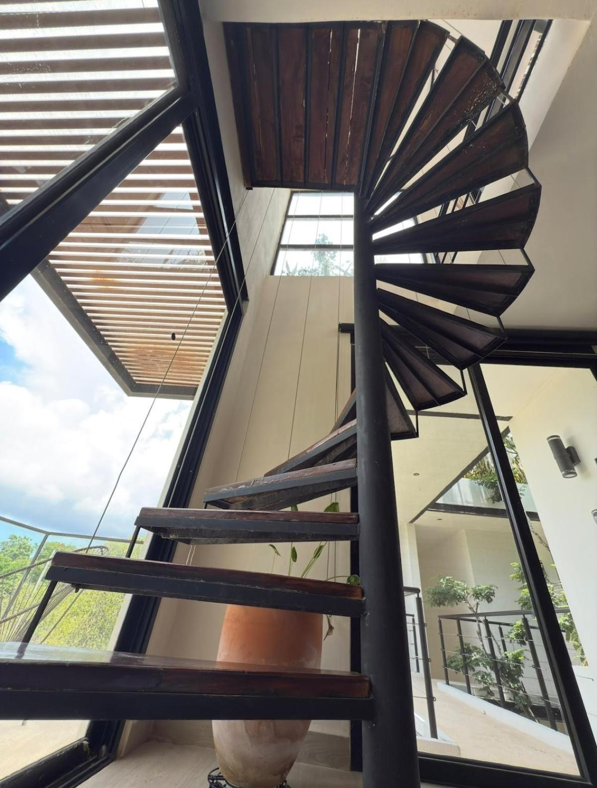 Apartment Nature-inspired 3br Penthouse With Private Pool