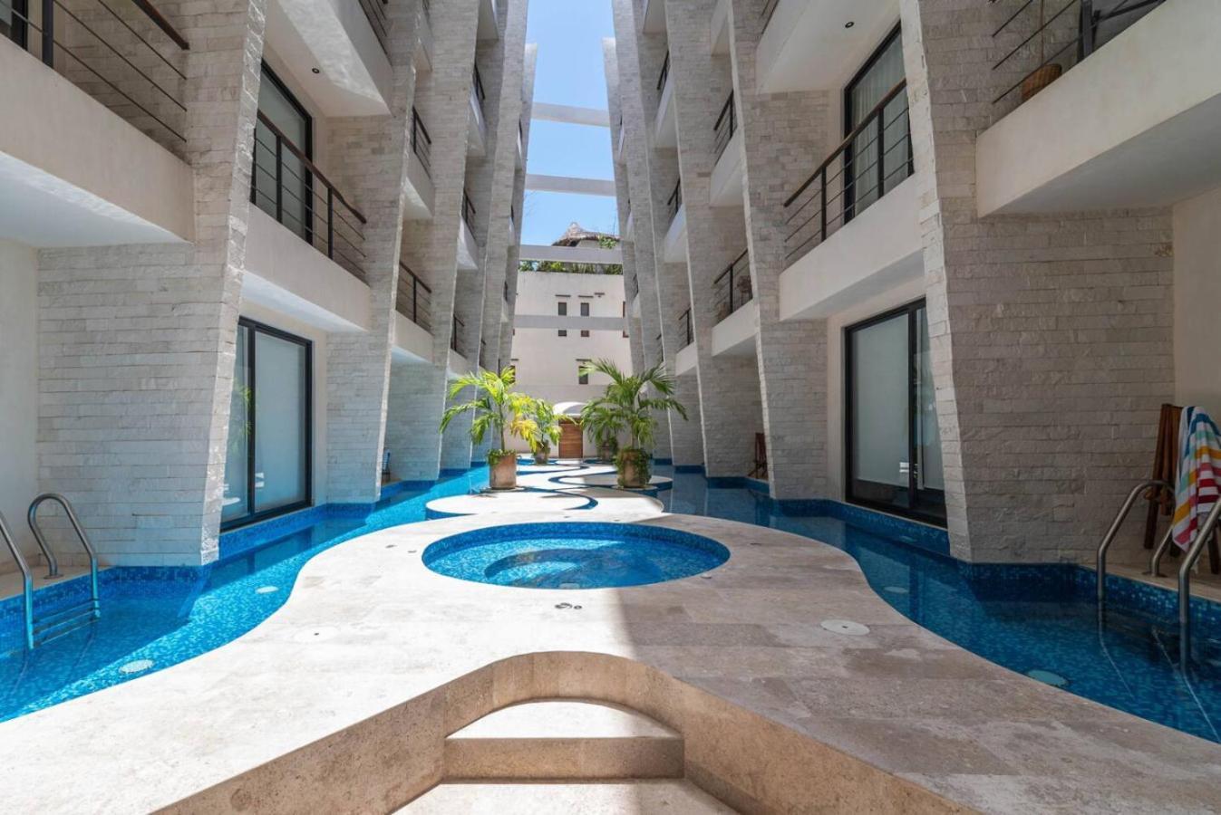 Apartment Luxury 2bd In W 2 Pools Gym