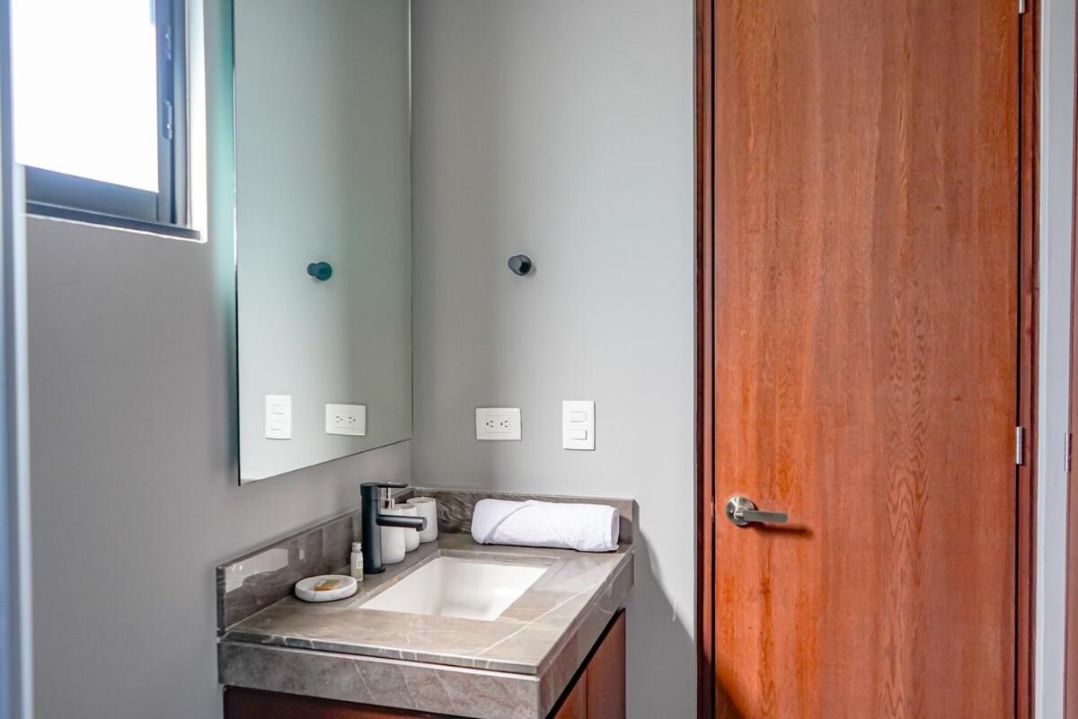 Apartment Chic 1br Private Balcony,sauna, Gym Y Wifi