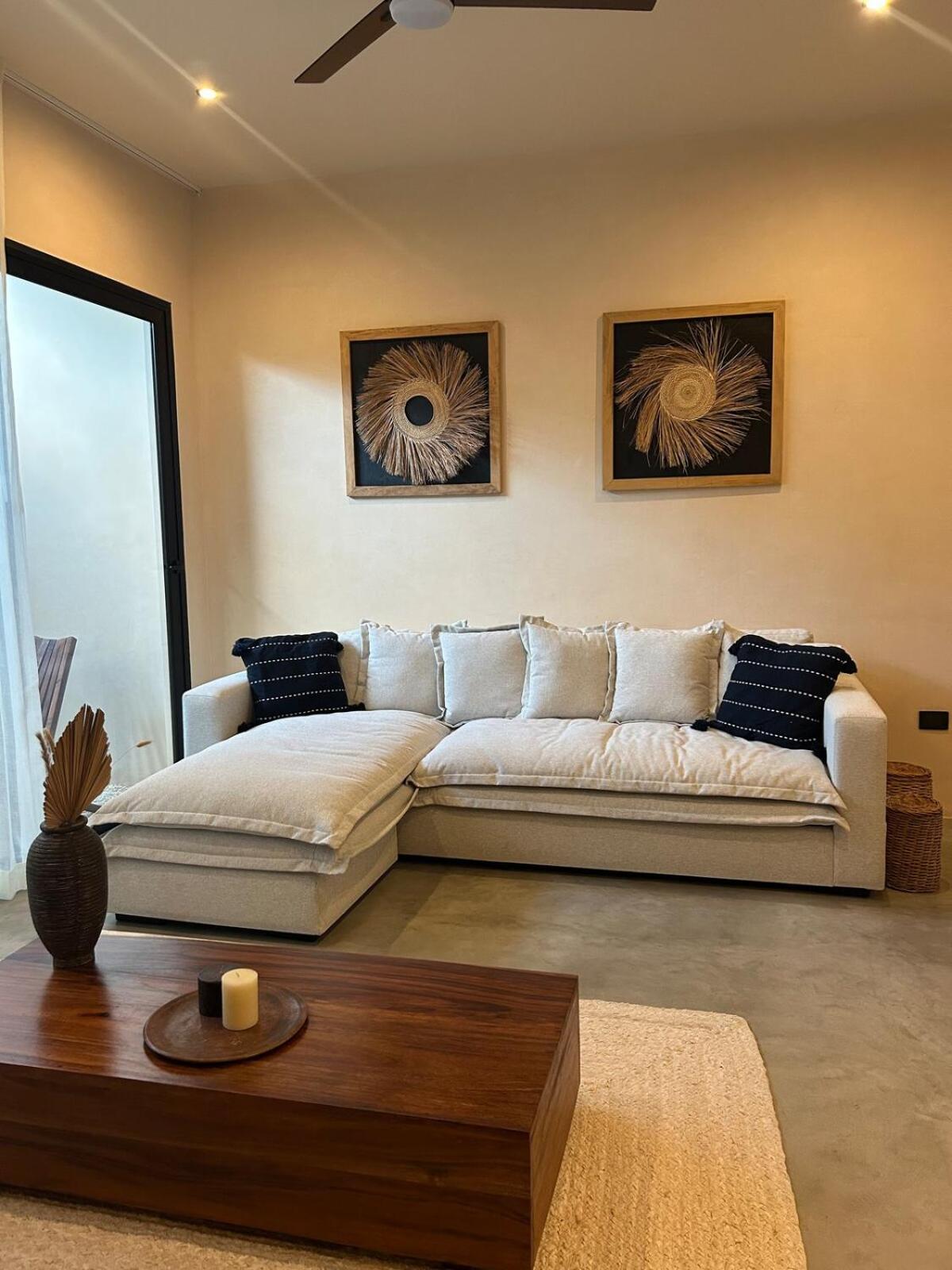 Exclusive Close To Apartment