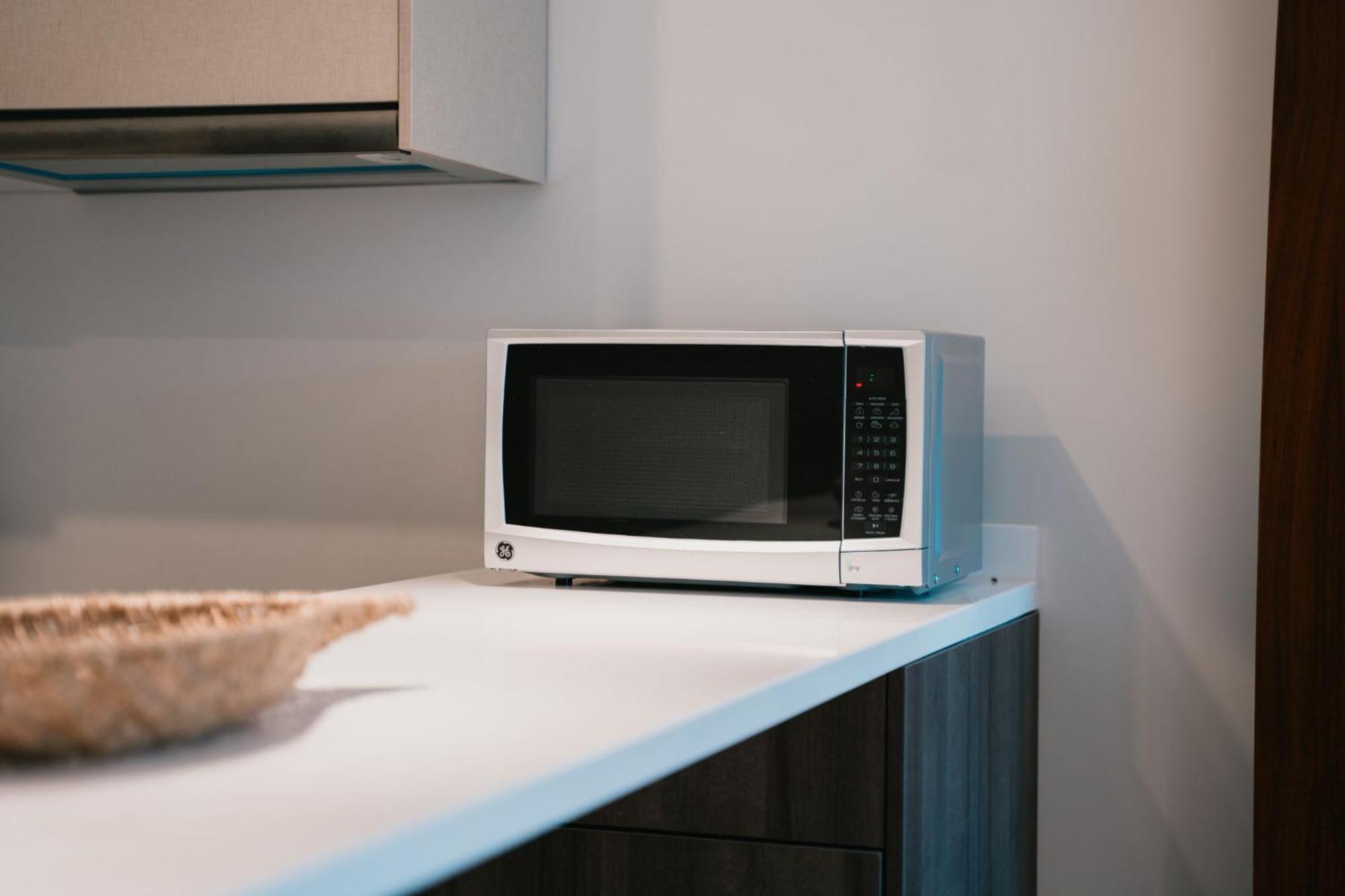 Bright 2br Amira District Gem With Shared Pool *