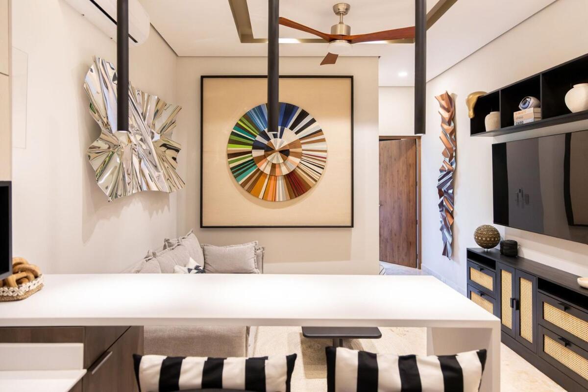 Art House - Filtered Water & 2 Free Clubs Zone * Tulum