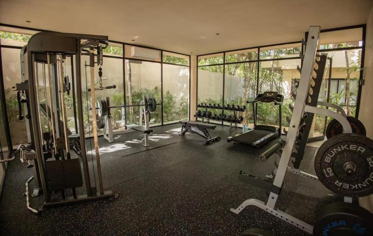 Exclusive Close To Apartment *