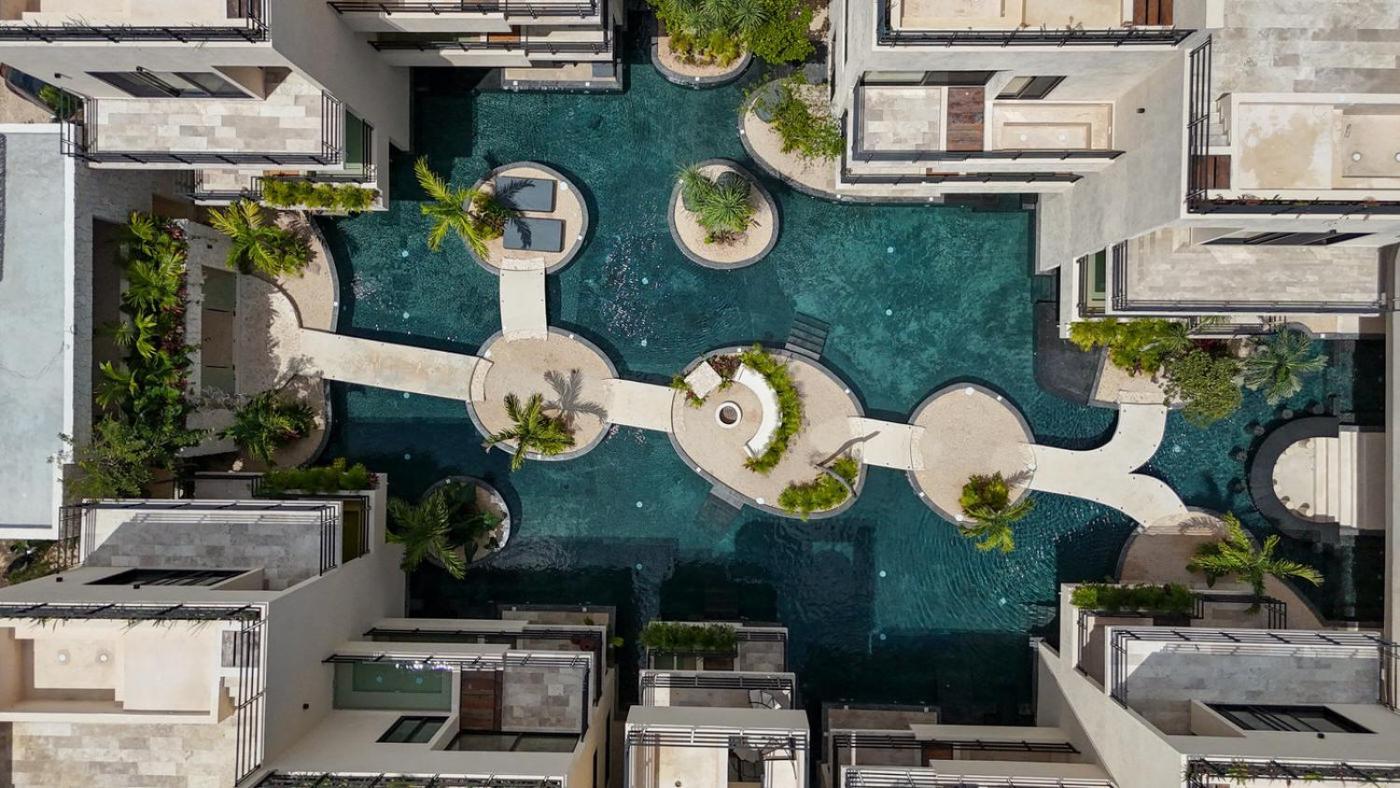 Boho Chic 2br With Swim-up Pool Near The Apartment *