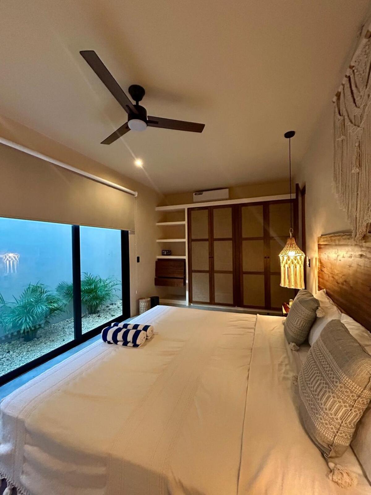 Apartment Exclusive Close To *