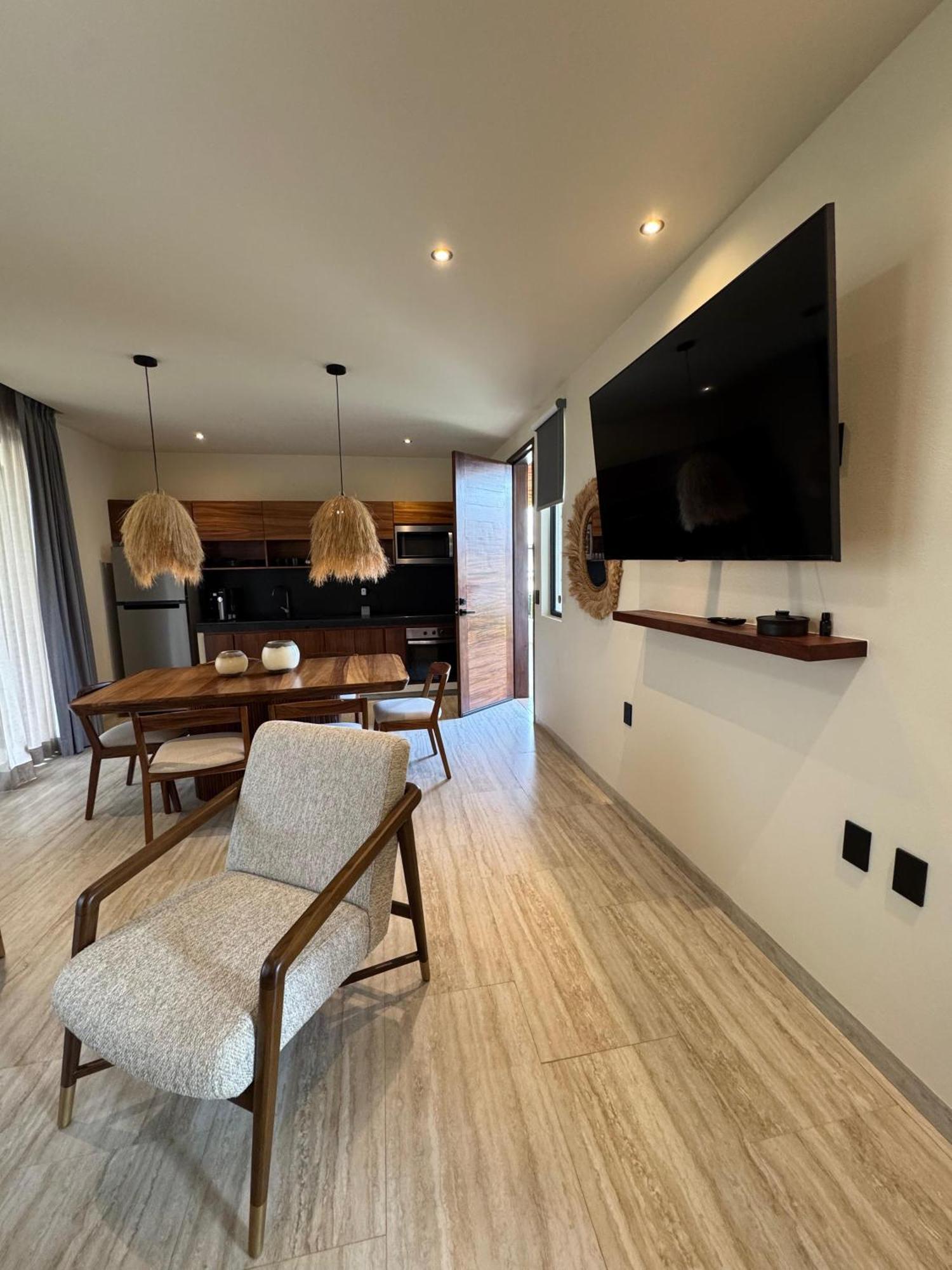 Luxury 2 Bd Roof Private Pool - Jungle View Apartment
