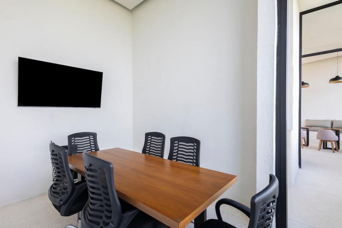 Penthouse 2br In With Private Rooftop And Pool Apartment *