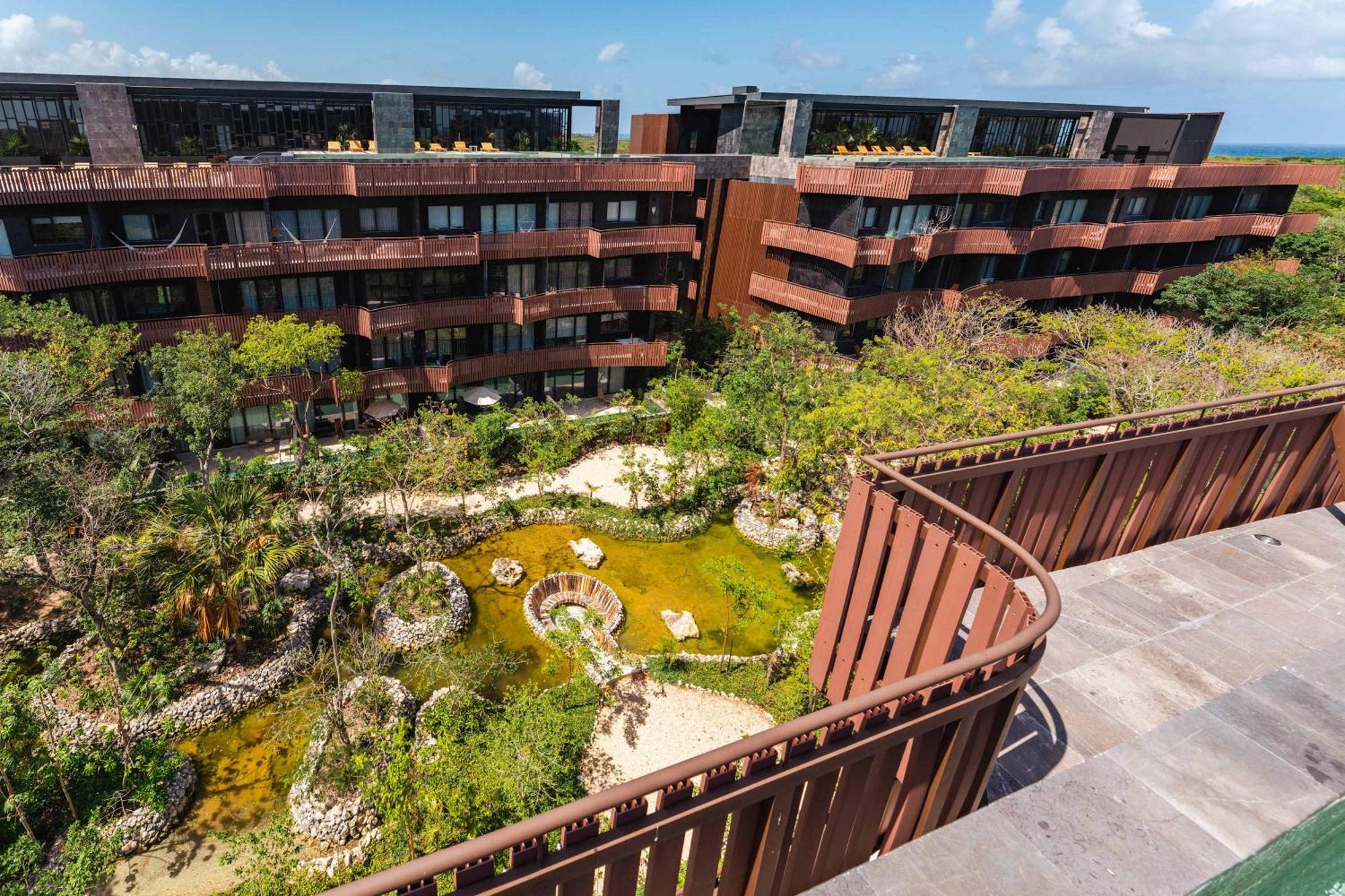 Amira Luxury 3br Ph With Rooftop Pool & Shared Gym Apartment Tulum