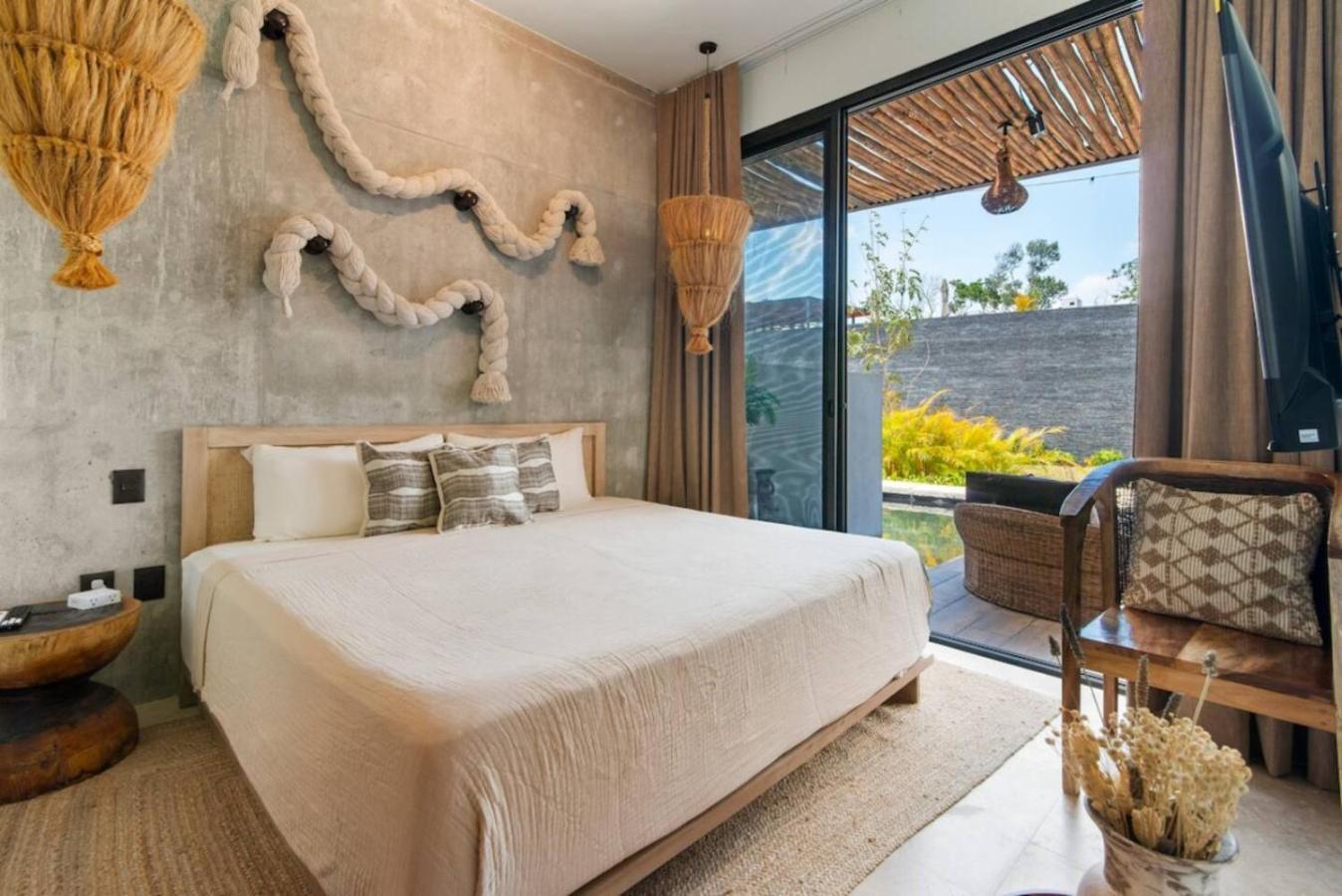 Beutiful - Swimout-gym-rooftop-pool - Nuju Apartment