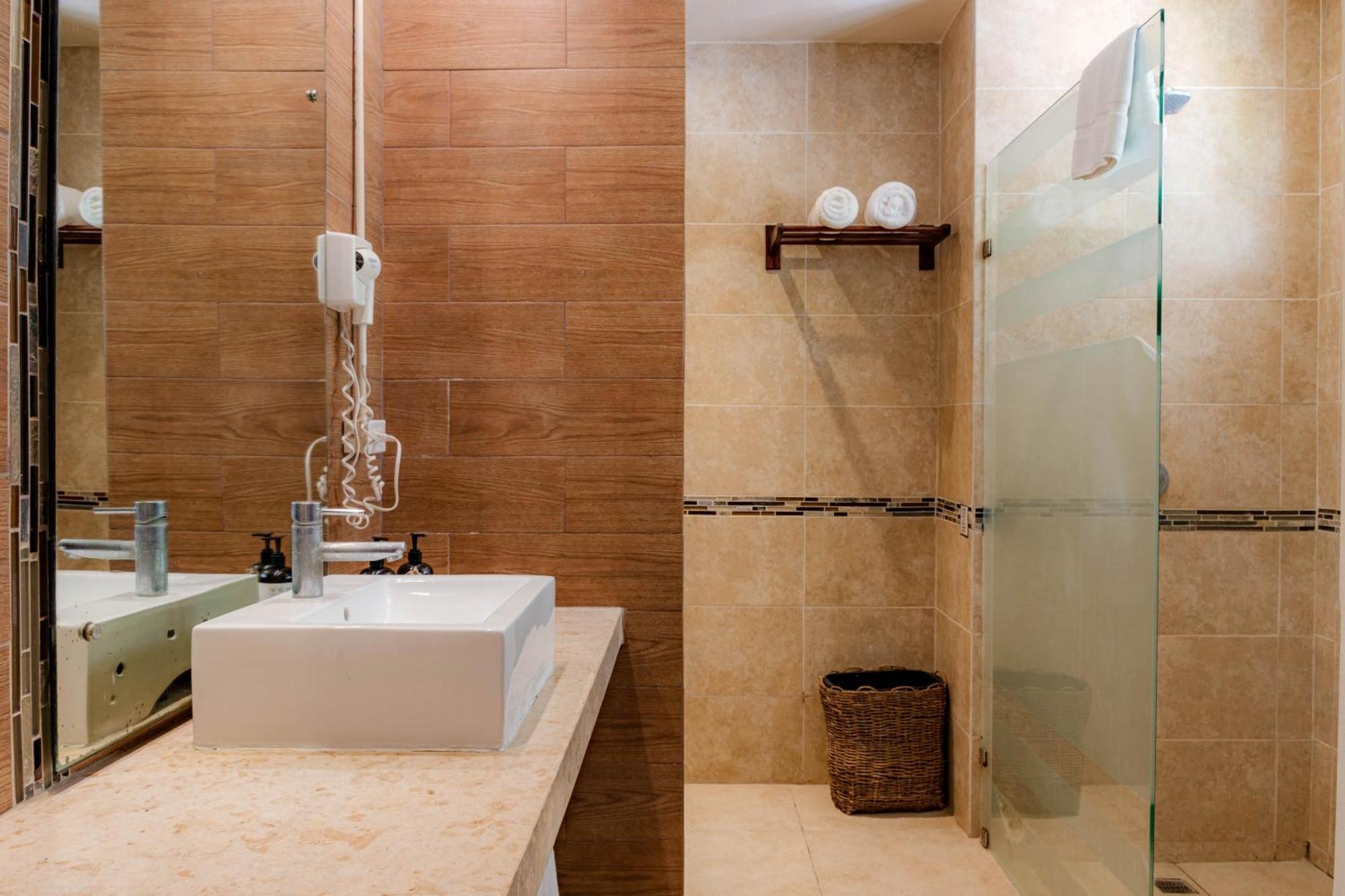 Hotel Cabanas Los Lirios Tulum Hotel