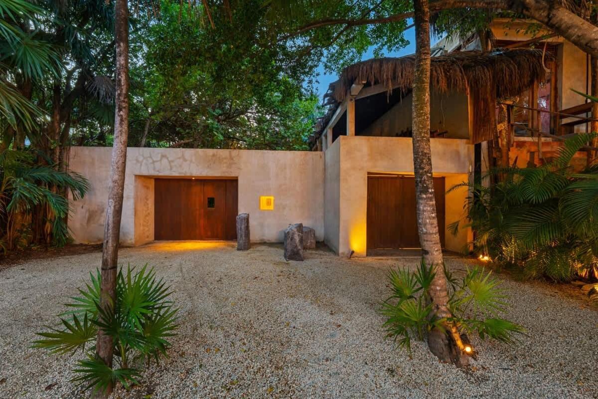 Tree House - Access -
