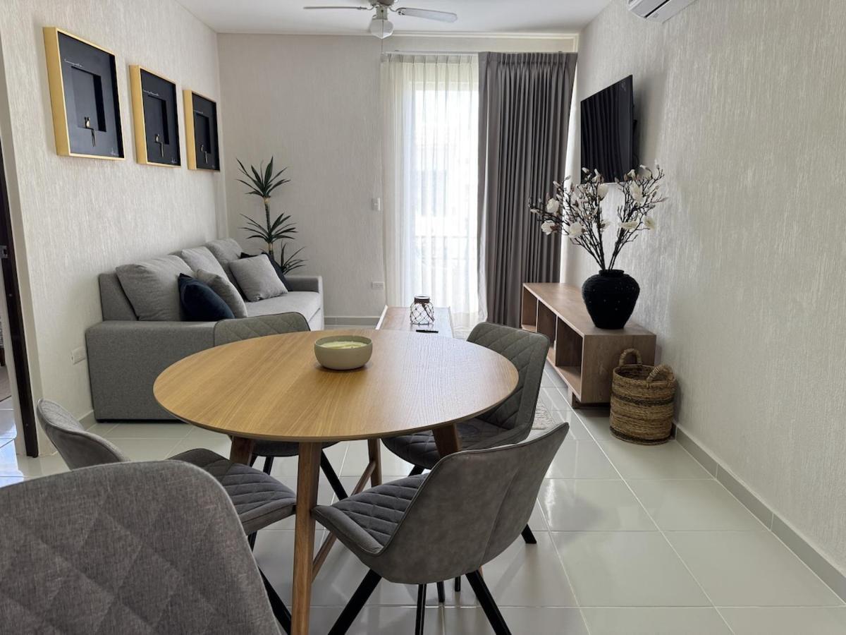 Comfortable 2br Pool & Gym Apartment *