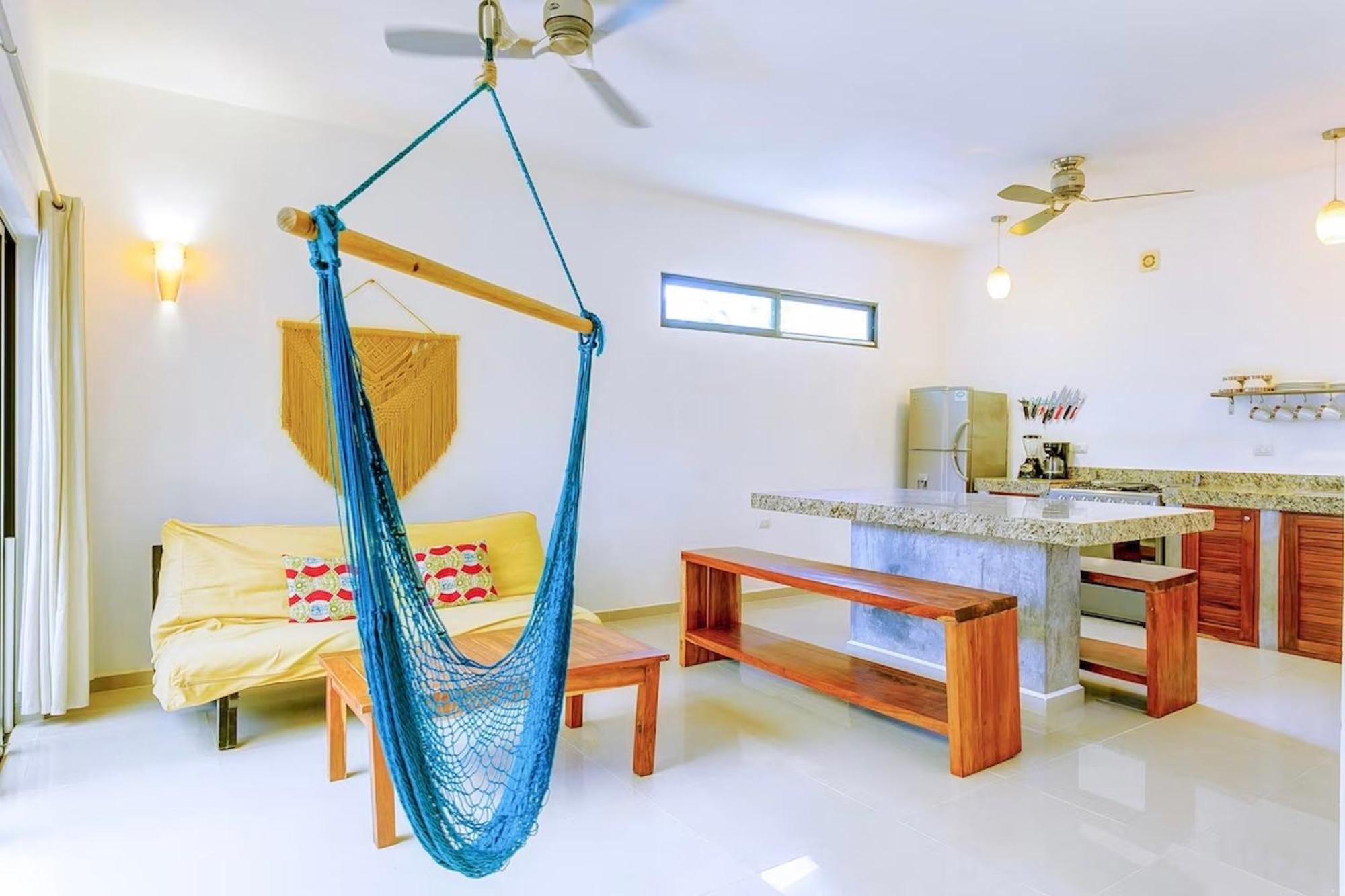In The Heart Of - Location In Town Apartment *