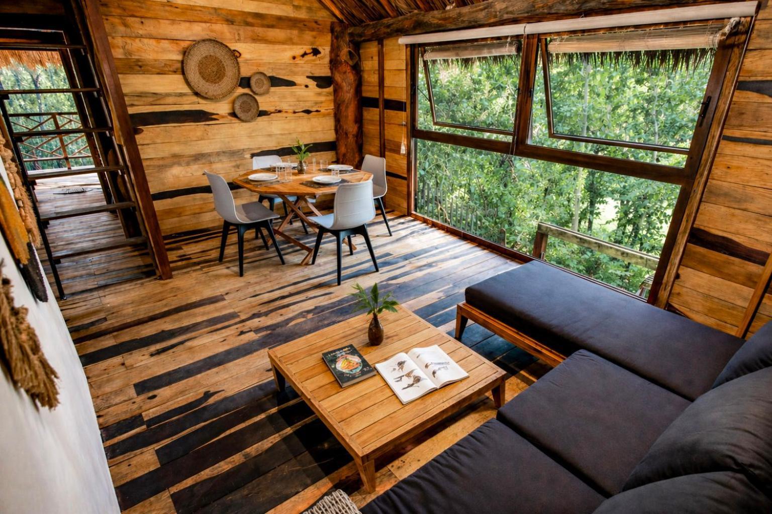 Treehouse H2ojos Lodge *