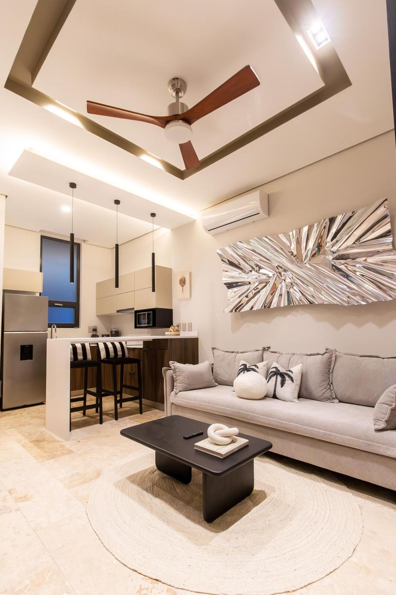 Art House - Filtered Water & 2 Free Clubs Zone Apartment *