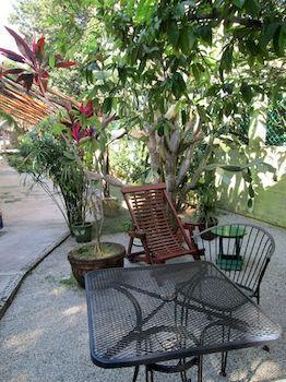 Zenaliza Bed & Breakfast 3*