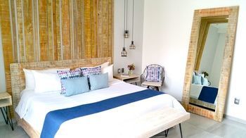 Elements Boutique 4*