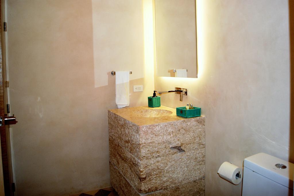 Azara Paradise Apartment *