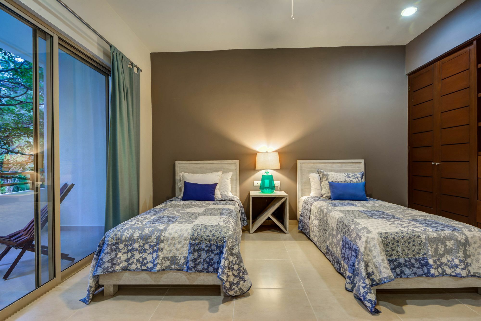 Blue 2 Brm Sleeps 5 Apartment *