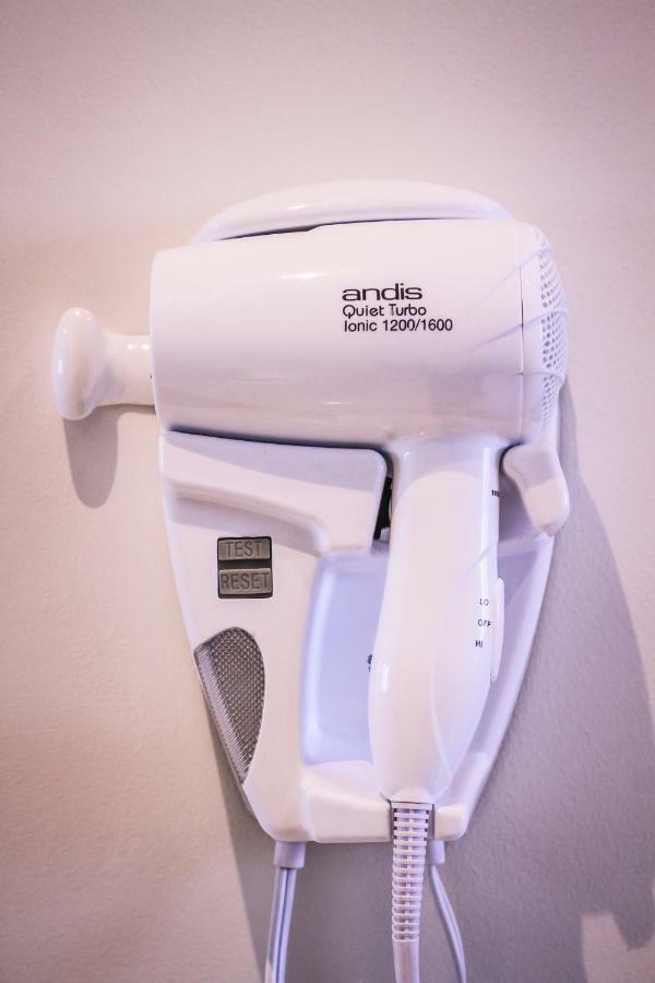 Holiday home Stunning For 10-cabana-private Pool-parking *