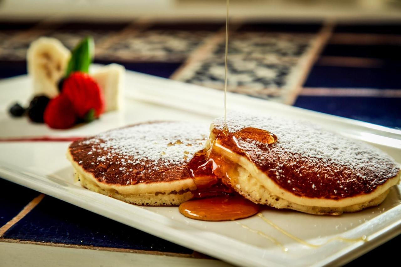 Hotel Estrellas - Located At The Party Zone