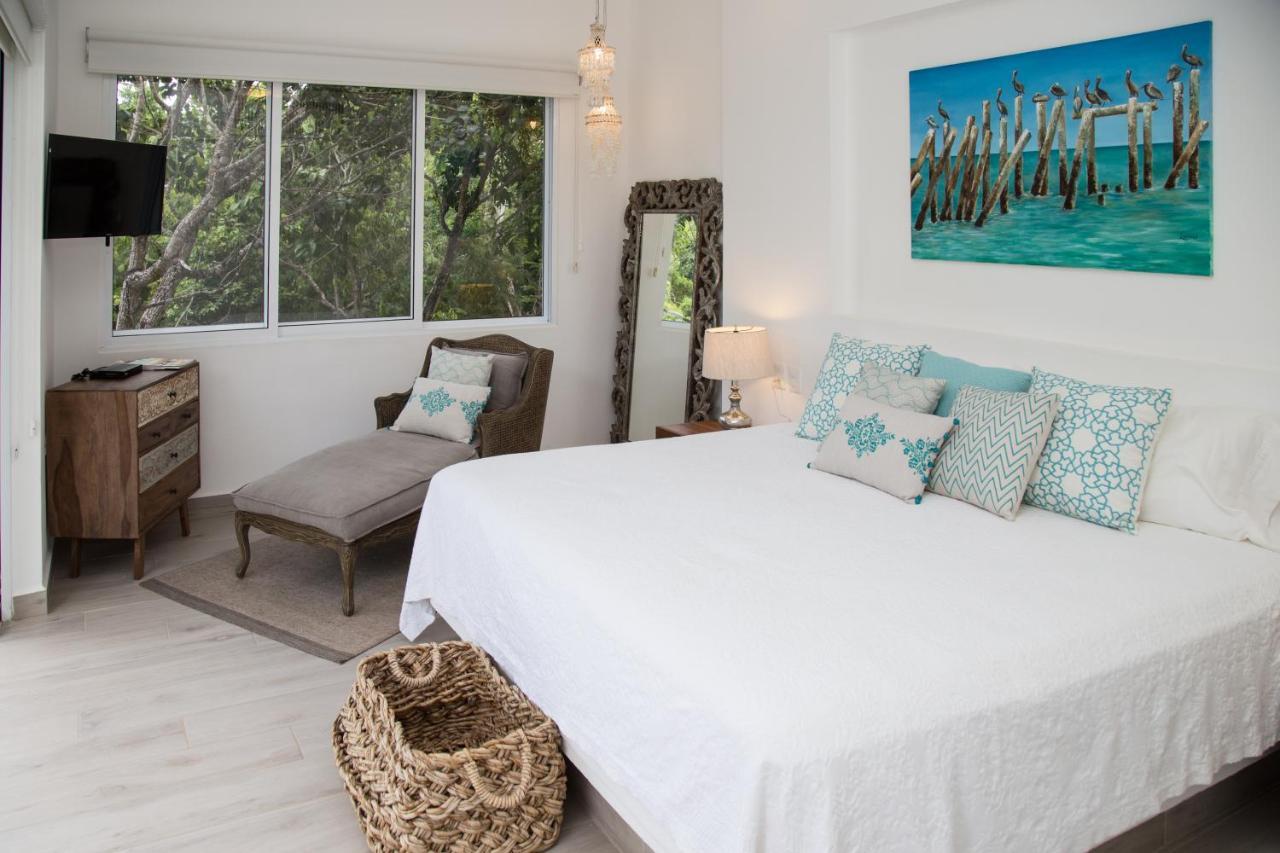 Luxury Private , Private Pool, Private Garden, Jacuzzi, 24hours Security Pousada