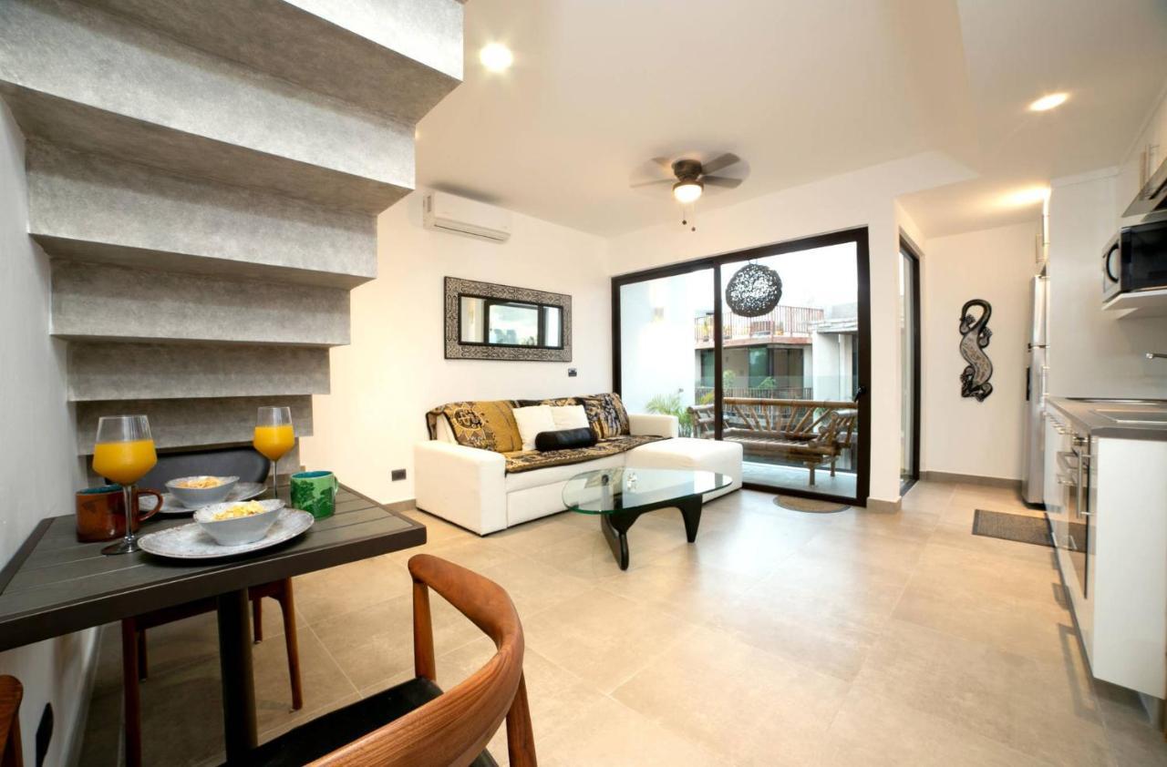 Beautiful Penthouse For 2 With Private Patio, 2 Bikes Included And Pool! Tulum