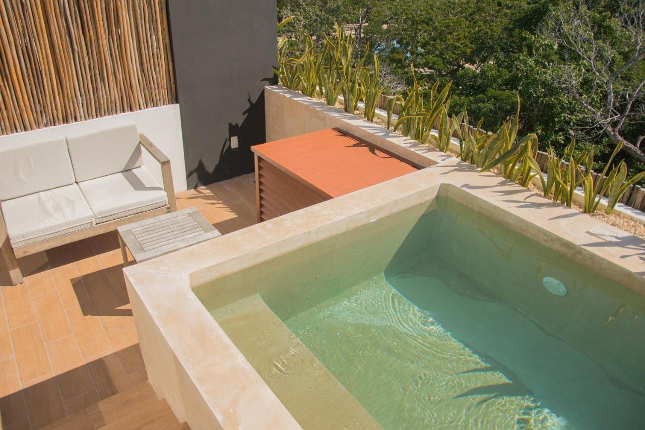 Amira Tulum
