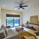 Luxury Poolside Gem With Pool, Jacuzzi & Gym * Tulum