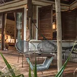 Delek Hotel