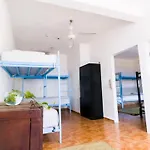 Weary Traveler Hostel *