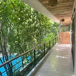 Apartamento Jungle View 2bed 2bath Condo/ Wi-fi/ Pool/ Gym