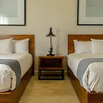 The Strabon 4*