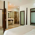 Amazing Luxury Penthouse With Sunset,sunrise View, Private Jacuzzi And Rooftop Pool Apartamento *