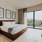 Hotel The Strabon