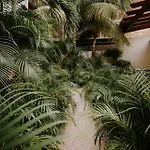 Hotel The Strabon