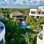 Amazing Luxury Penthouse With Sunset,sunrise View, Private Jacuzzi And Rooftop Pool Tulum