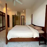 Amazing Luxury Penthouse With Sunset,sunrise View, Private Jacuzzi And Rooftop Pool *