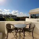 Amazing Luxury Penthouse With Sunset,sunrise View, Private Jacuzzi And Rooftop Pool *