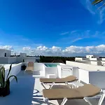 Amazing Luxury Penthouse With Sunset,sunrise View, Private Jacuzzi And Rooftop Pool Apartamento