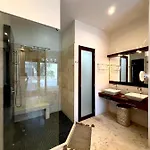 Amazing Luxury Penthouse With Sunset,sunrise View, Private Jacuzzi And Rooftop Pool