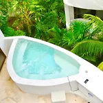 Amazing Luxury Penthouse With Sunset,sunrise View, Private Jacuzzi And Rooftop Pool Apartamento