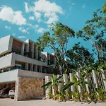 Spacious 2Br Apt - Wide Balcony W/Tub & Yoga Deck