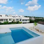 Amazing Luxury Penthouse With Sunset,sunrise View, Private Jacuzzi And Rooftop Pool Apartamento