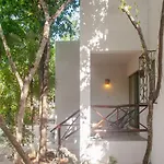 Buena Onda Apartahotel 3*