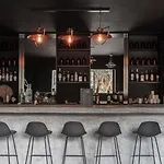 Aroma & Club Hotel