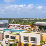 Aloft Hotel 4*
